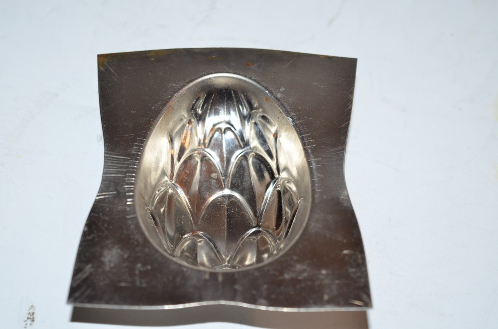 Vtg Chocolate Mold Easter Egg HALF Artichoke vegetable pineapple??