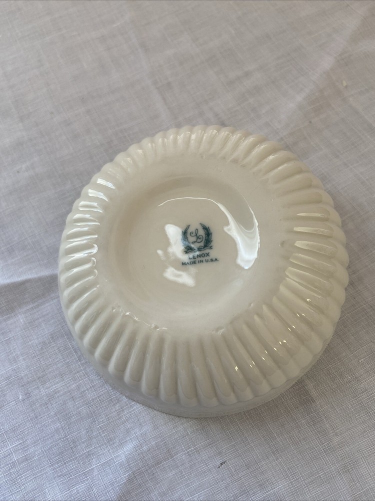 LENOX--IVORY COLOR SUGAR SERVER ~RARE ~ OLD BLUE MARK
