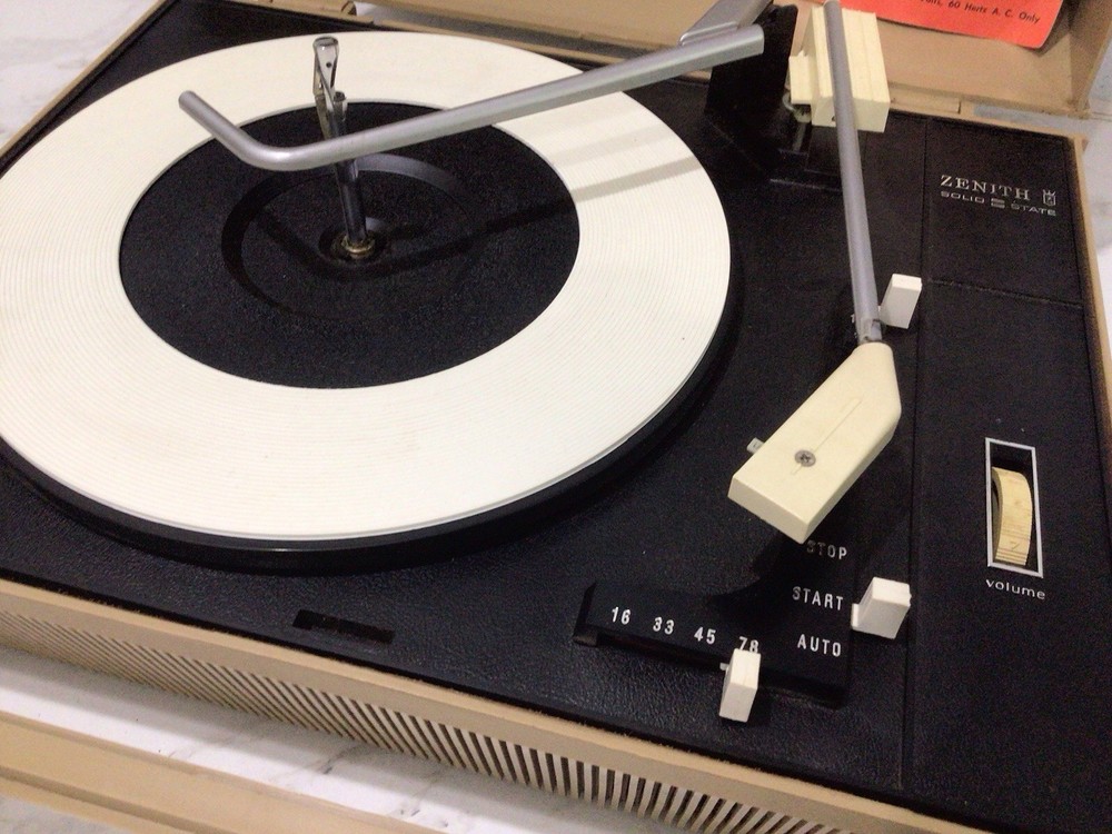 Vtg. Zenith Solid State 60’s Record Changer- Not Working, Nice Condition