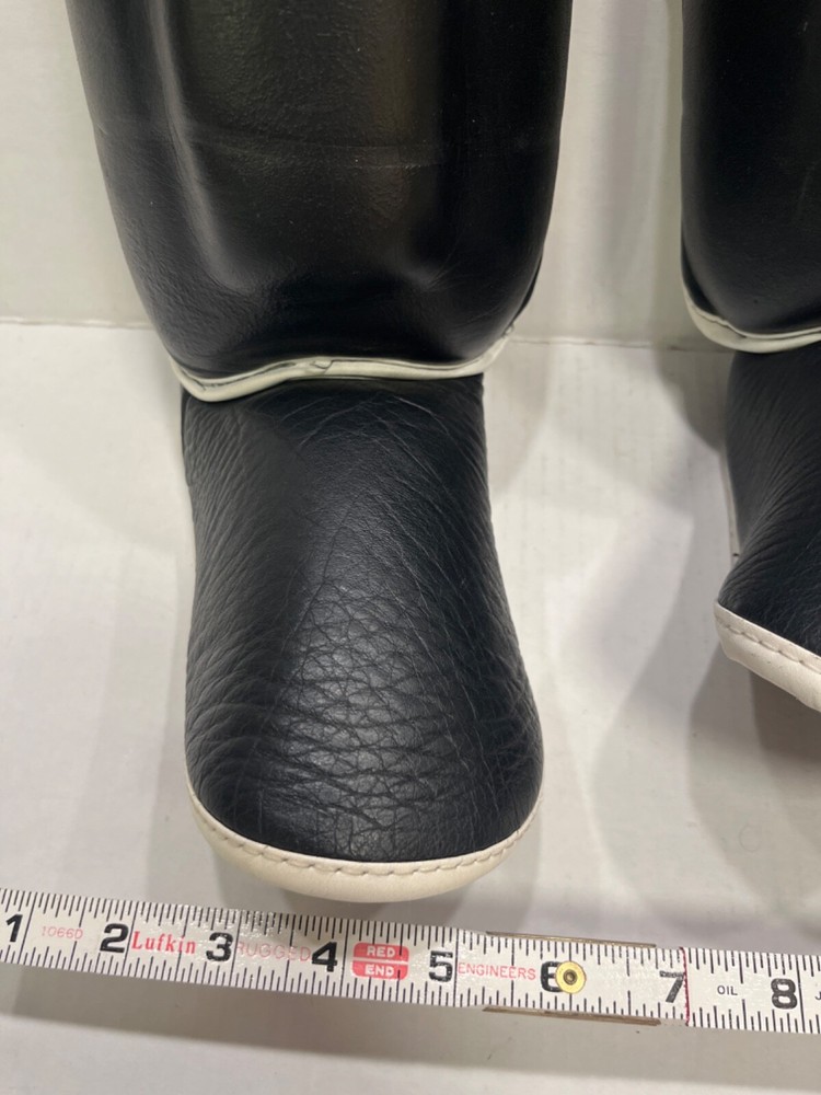 Tapout shin and foot guard pads set, size small/medium