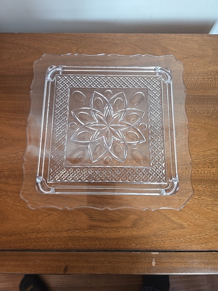 IMPERIAL CAPE COD 10 In  SQUARE CAKE PLATE