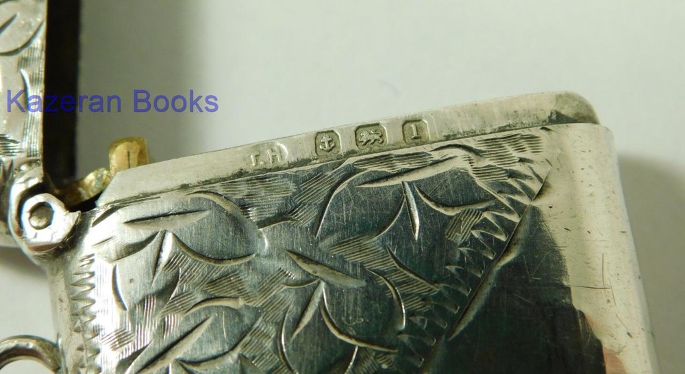 Antique Solid Sterling Silver Vesta Case Matchsafe 1910 Hallmark By Thomas Hayes