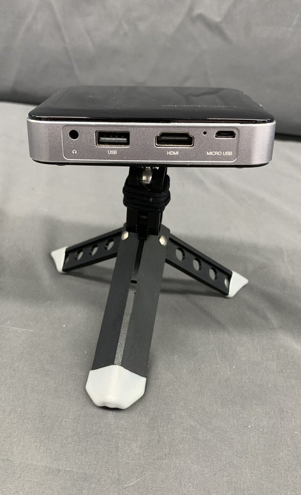 Apeman M4 Digital Projector w/ Tripod & USB Charger IOB POWERS ON/UNTESTED
