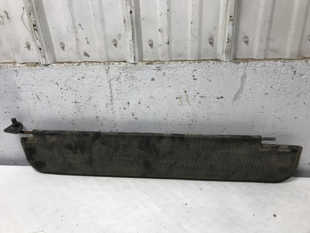 Kenworth T800 Right/Passenger Interior Sun Visor - Used