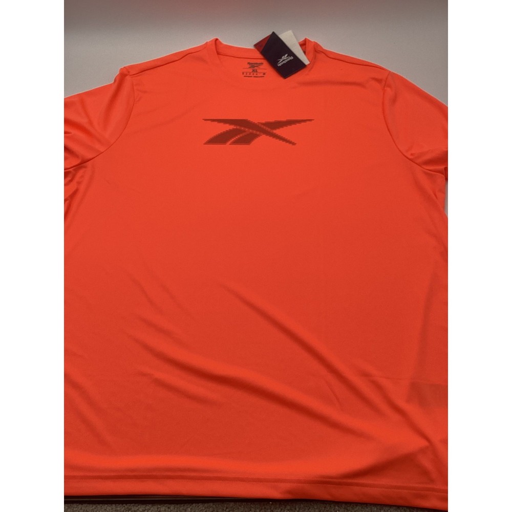 Reebok Men’s Front Vector Performance Tee Size XL
