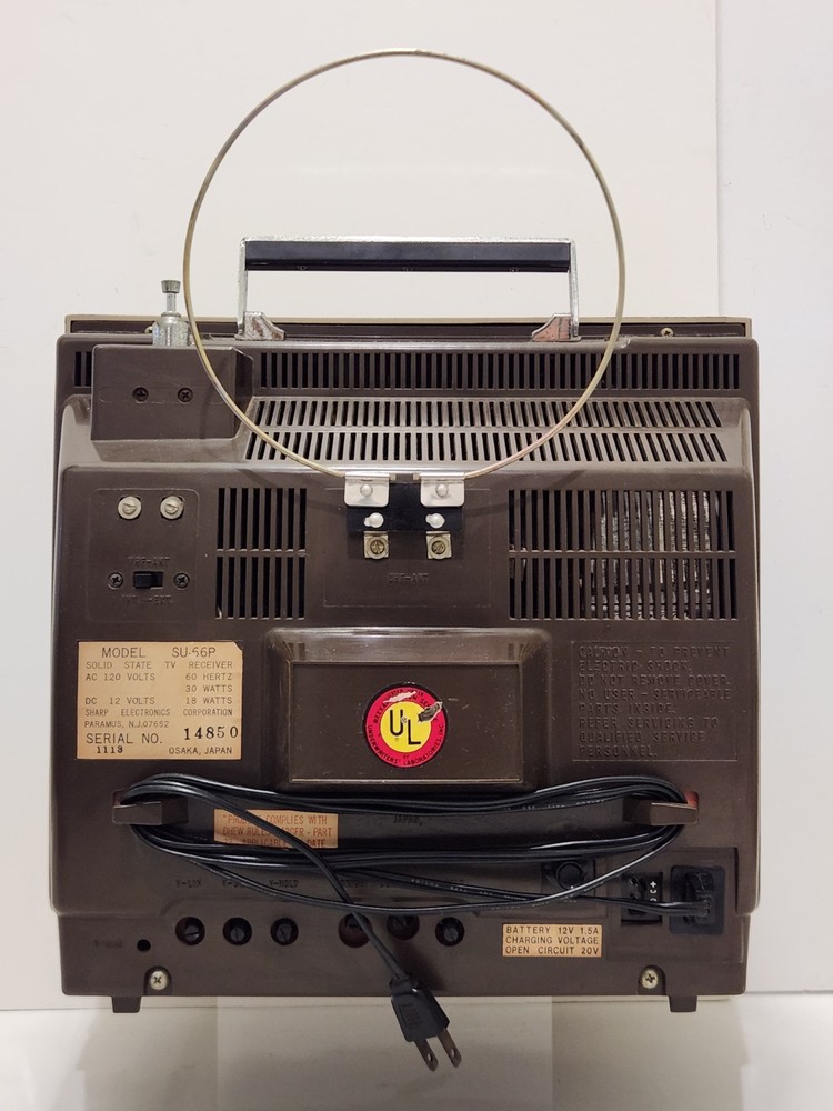 1970s Vtg Sharp SU-66P Solid State Portable 19" Cube TV Space Age Japan