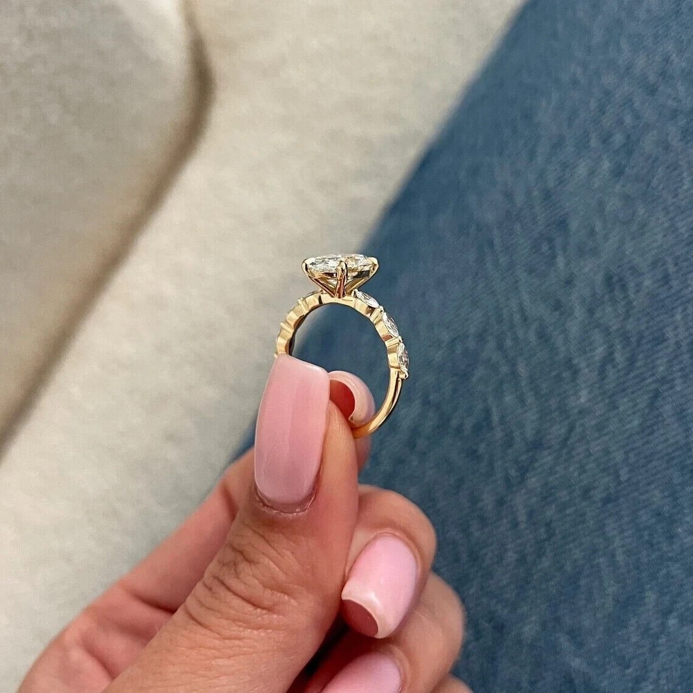 Solid In 14k Yellow Gold Oval Cut Lab Grown Diamond EF/VVS Ring Size 5.5