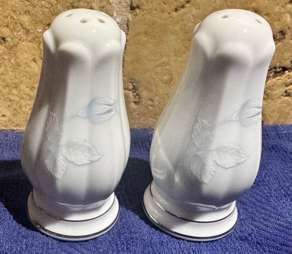 Noritake VIRTUE Pattern "2934" Salt & Pepper Shaker Set In NEW-MINT Condition