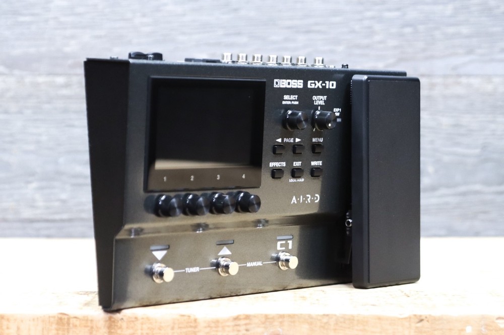 Boss GX-10 Guitar Effects Processor Compact Guitar & Bass Amp/Effects Processor