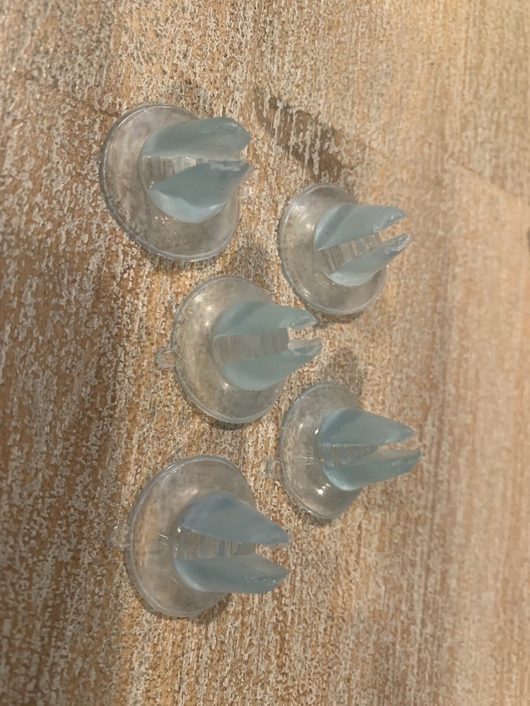 Aquarium Fish Tank Divider Suction Cups 12pcs for White Polystyrene Egg Crate.