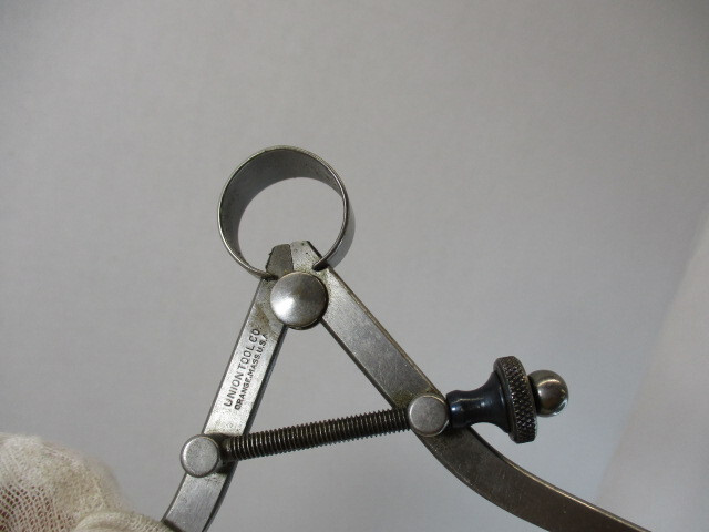 UNION TOOL Co. OD Groove Caliper Classic Style Opens 4" Smooth Movement EC