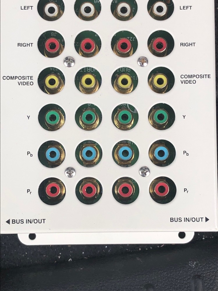 Audio Authority AccessEz Model 985U Distribution Amplifier