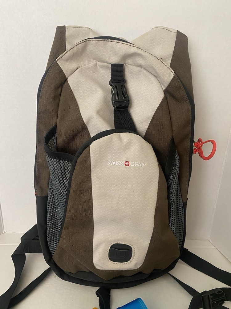 SWISS GEAR HYDRATION PACK CP109
