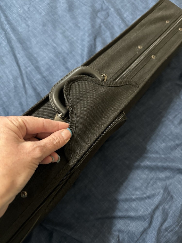 1/2 Violin Case/Gig Bag Backpack preowned nice! ￼