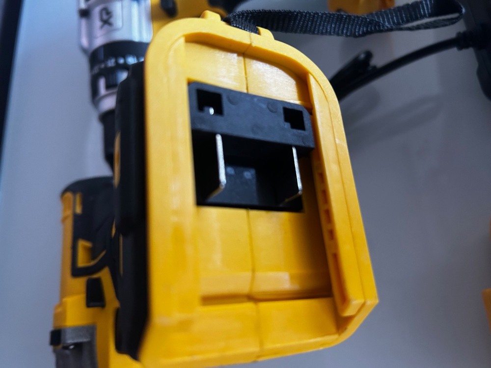 New Dewalt Dupe Drill Kit