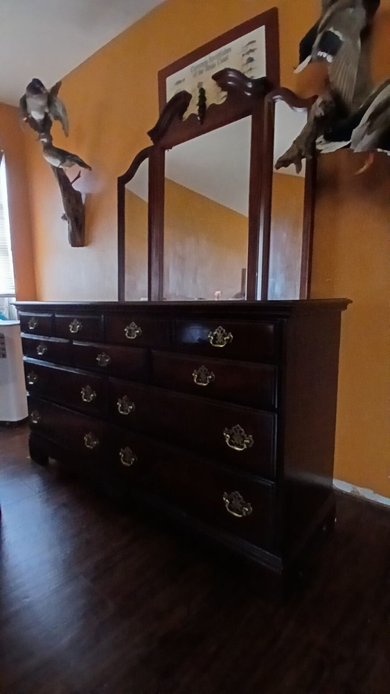 5 piece Queen bedroom set