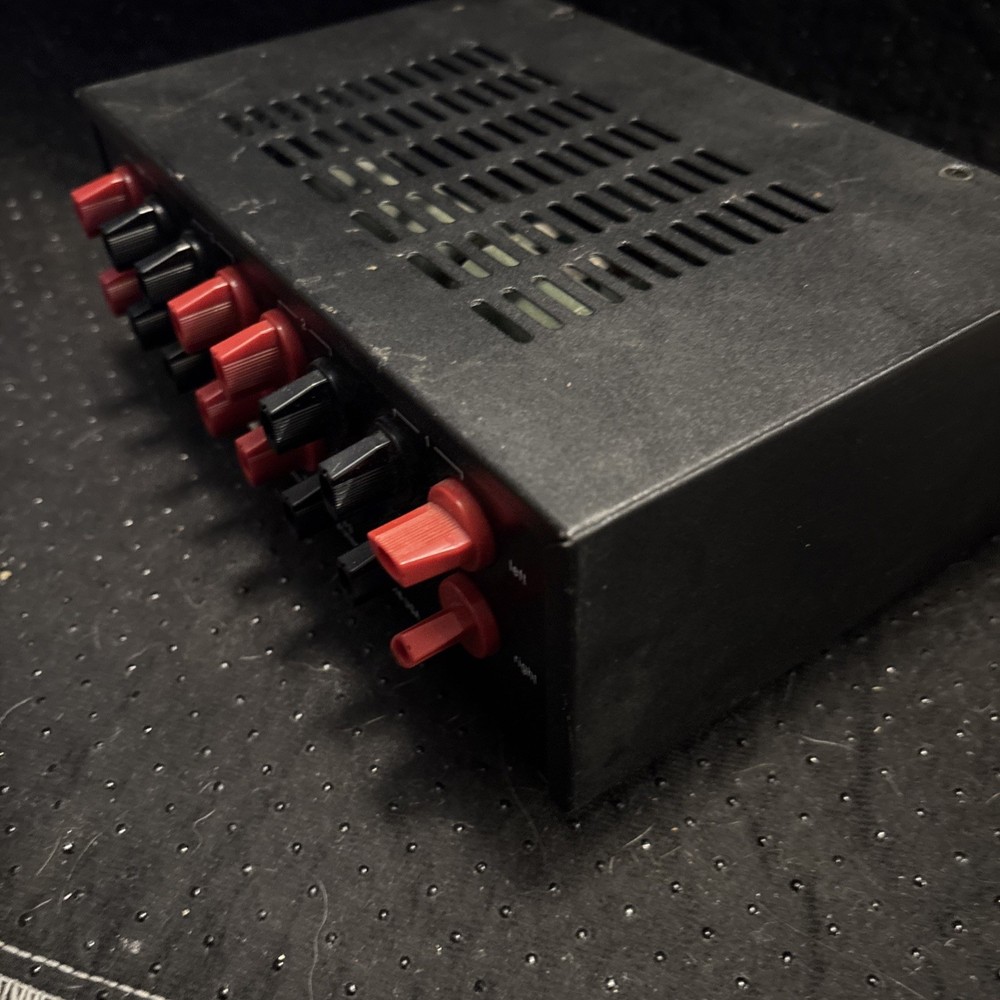 ADCOM Model GFS-3 Speaker Selector with Protection Circuit, Binding Posts