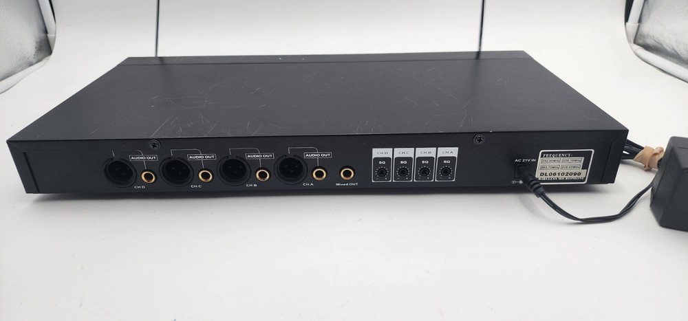 IDOLpro VHF-638 Wireless Microphone system