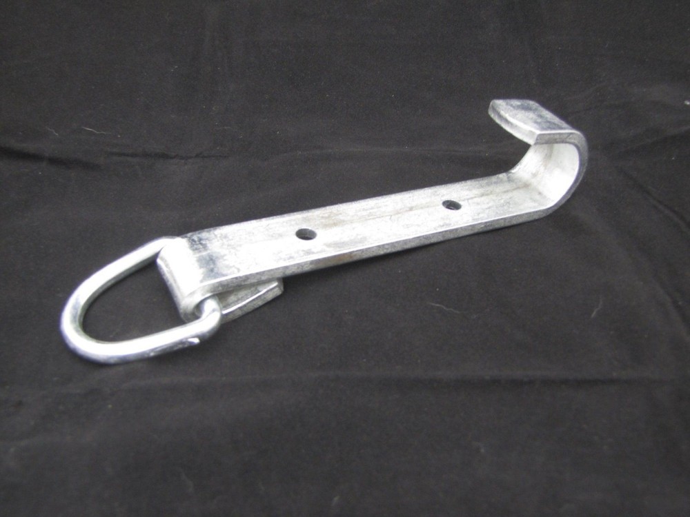Scenic Bottom Hanger Iron