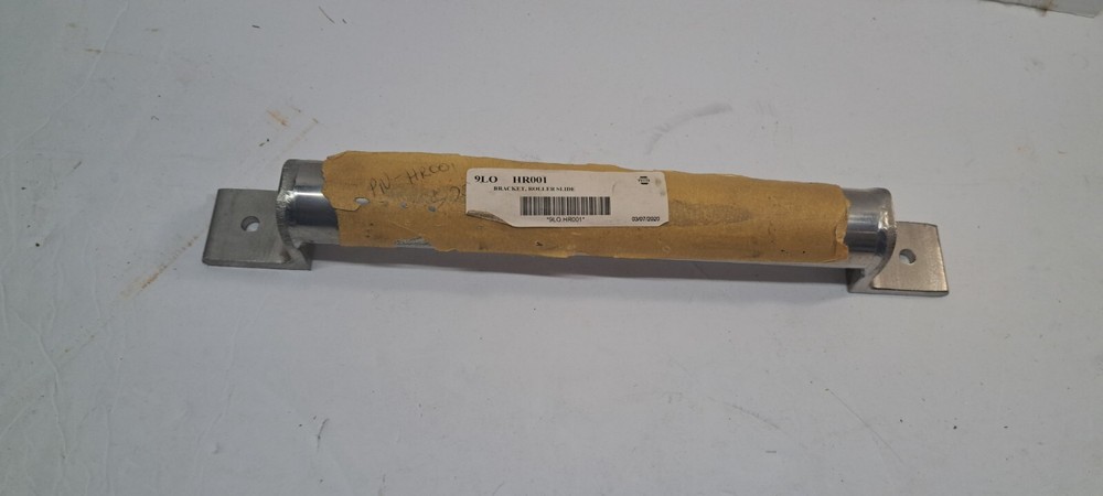 HR001 BRACKET ROLLER SLIDE FIRE TRUCK