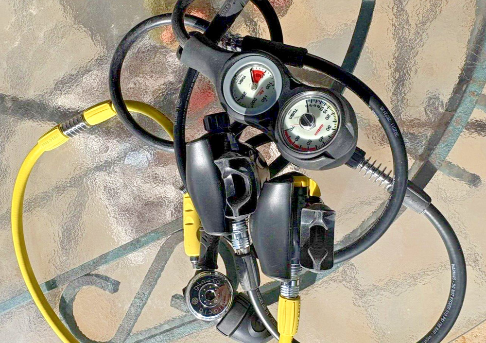 Legend Glacia regulators & octopus, inflator hose, console 3 units. NOS.