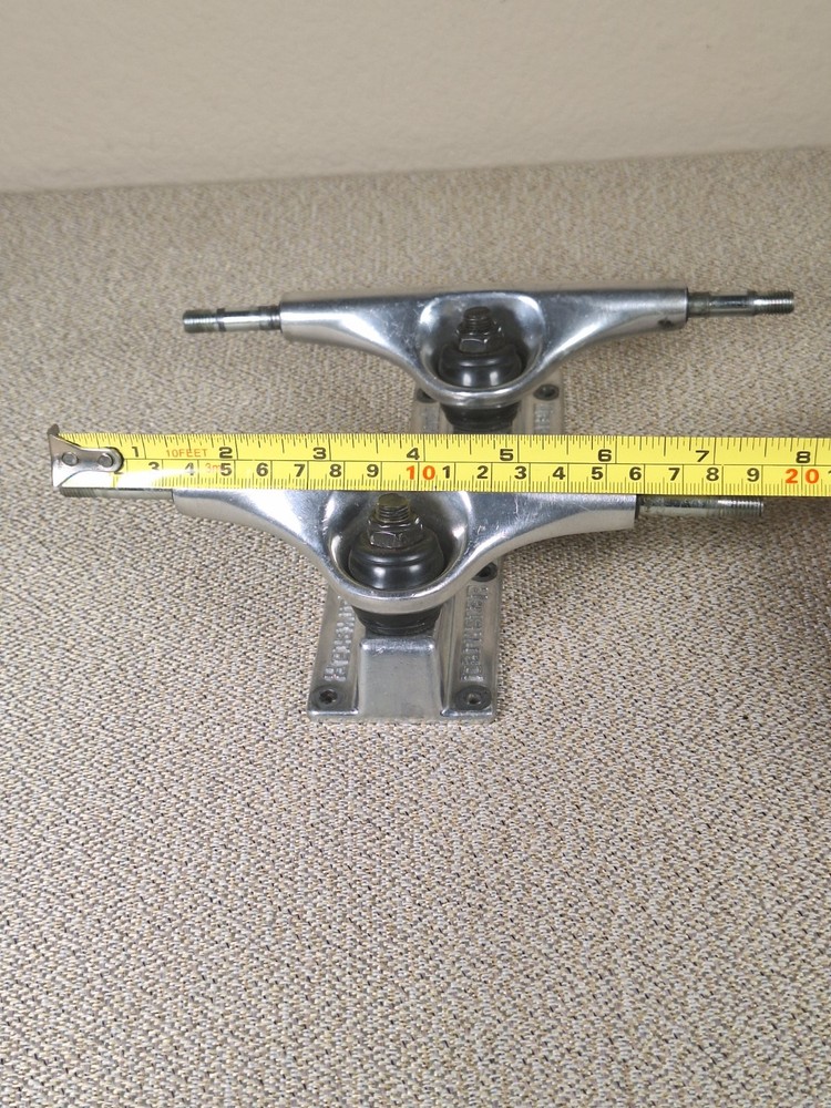 Darkstar Skateboard Trucks - Great Condition