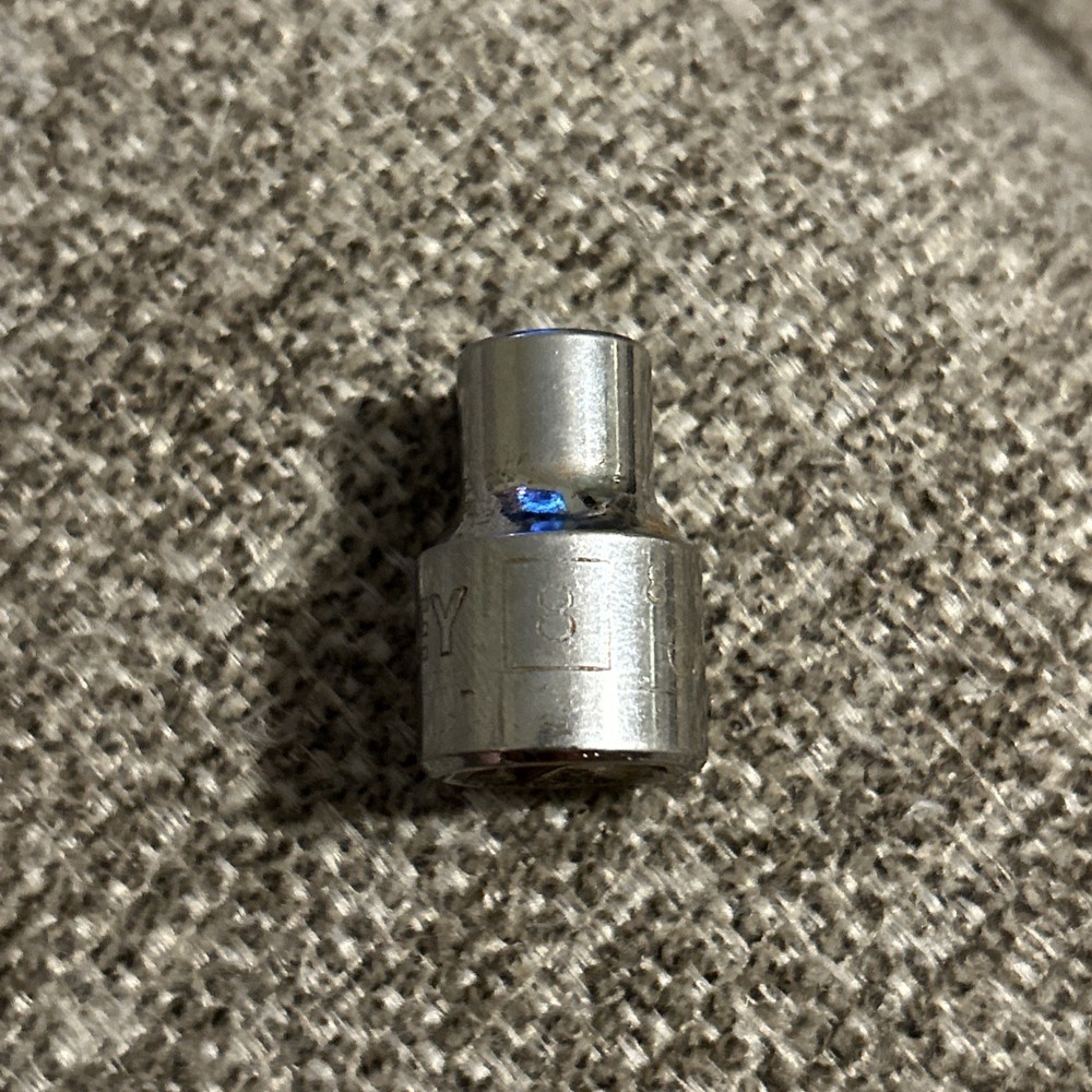 Stanley 8 mm x 3/8" Dr Standard  Socket 6 Pt # 86-303 Chrome