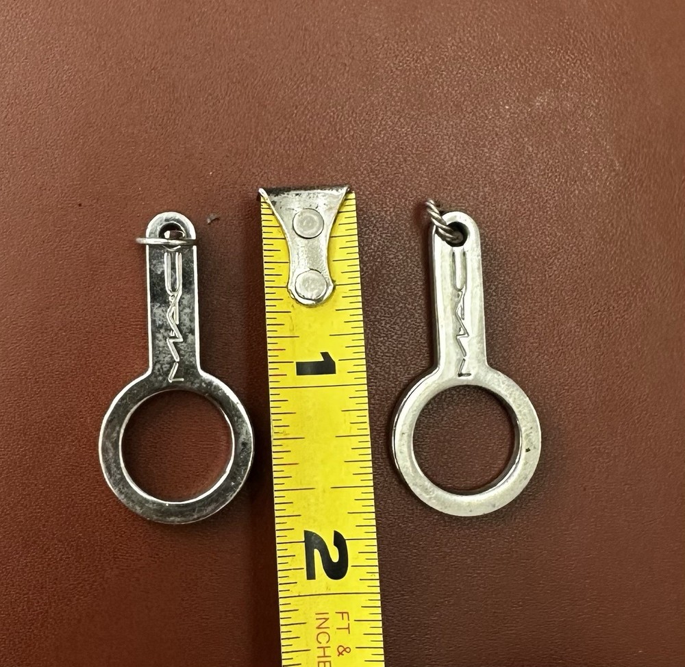 MAC Cosmetics Detachable Charm – Bag Hardware – Key Ring / Zipper Pull / Charm