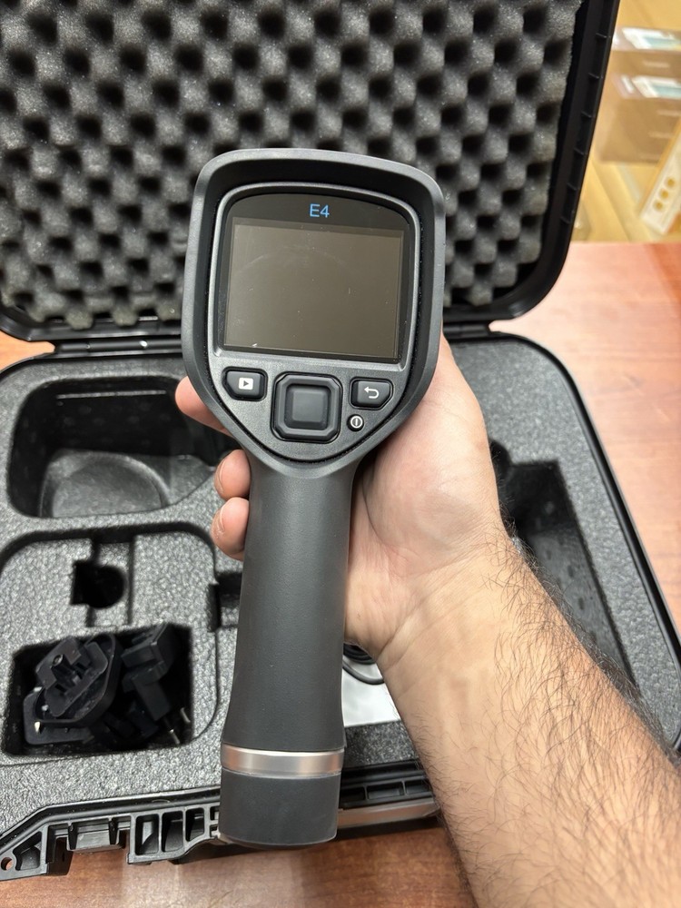 FLIR E4 2.0L XT Thermal Imaging Infrared Camera FLIR-E6390 GREAT CONDITION