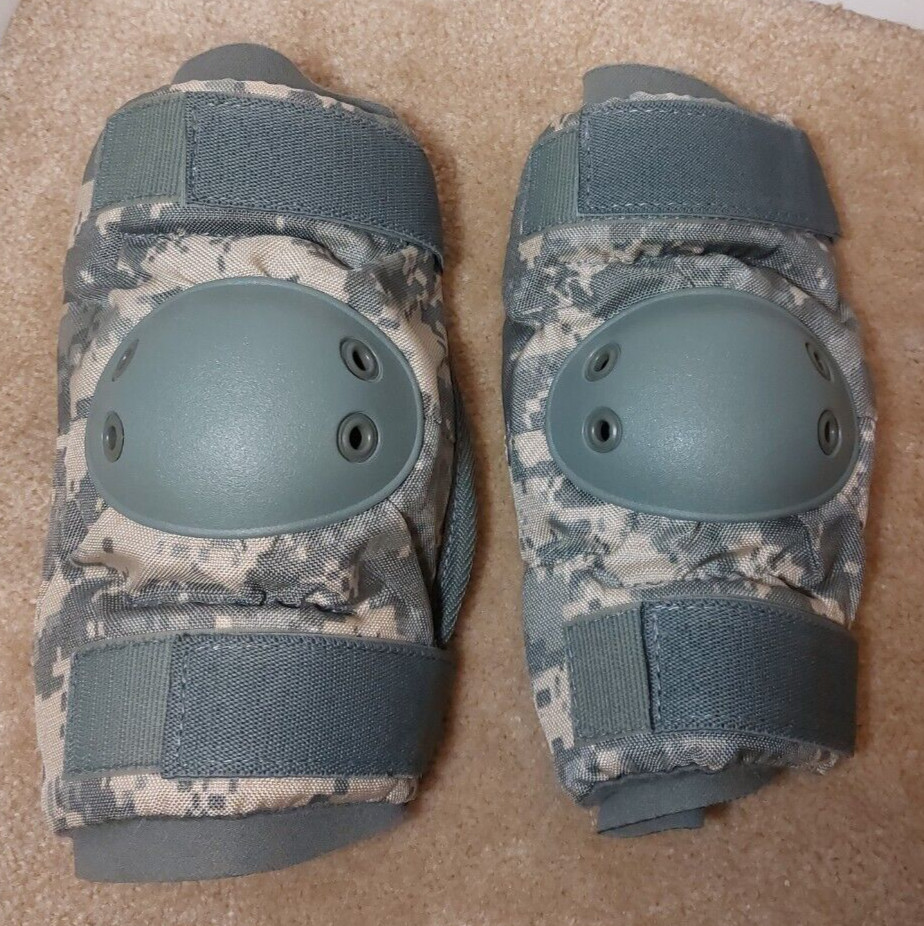 US ARMY COMBAT ELBOW PADS, MEDIUM, HARD CAP, B.P.E.