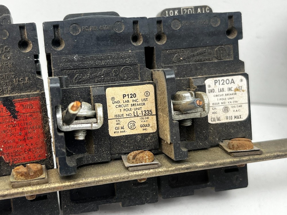 Bulldog Pushmatic Panel Copper Bus Bar with 15A and 20A Breakers