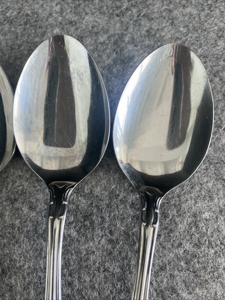 4 TOWLE/SUPREME CUTLERY STAINLESS FLATWARE, "PIERRE" PATTERN DINNER SPOONS