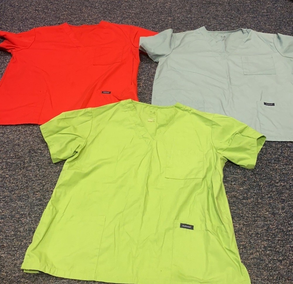 10 Scrub Uniforms Sz. L