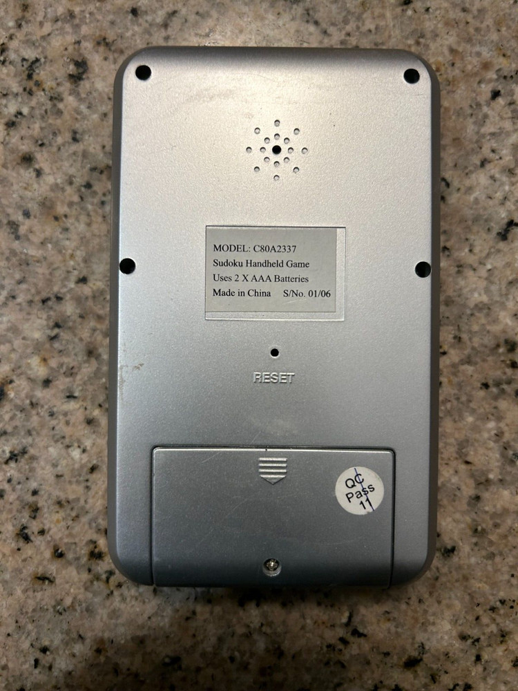 SODOKU ELECTRONIC HANDHELD GAME 4 DIFFICULTY LEVELS CLUE DELETE TIMER EAST WEST