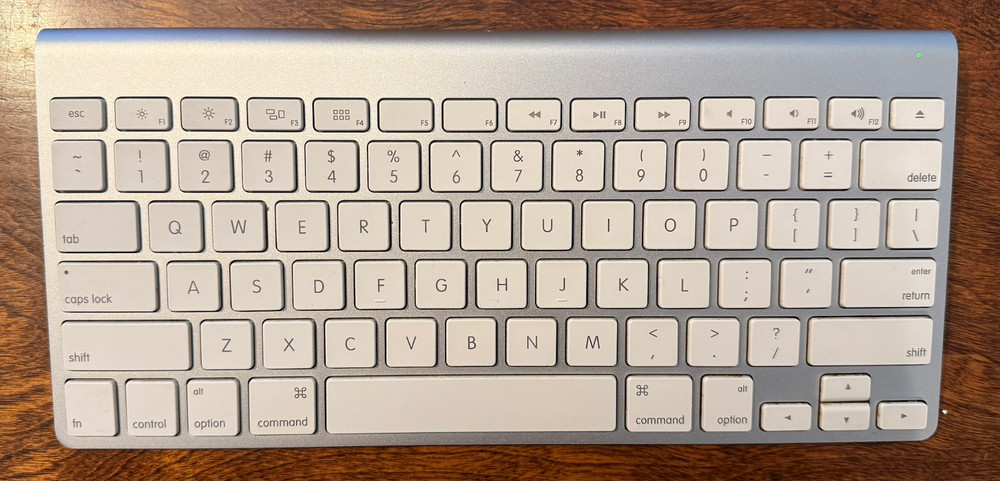 GENUINE Apple Wireless Bluetooth Keyboard A1314 Mac Aluminium