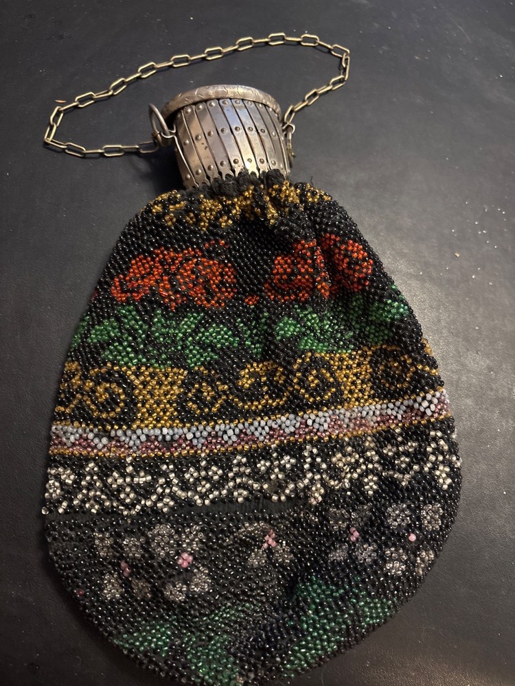 Whiting &  Davis expandable purse seed bead beaded