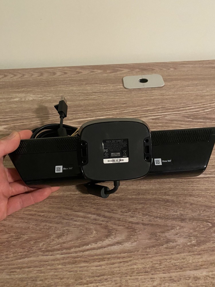 Microsoft Xbox 360 Kinect Sensor - Black