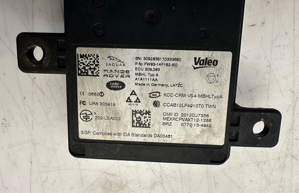 2016-2020 JAGUAR XE XF F-PACE REAR LEFT / RIGHT BLIND SPOT SENSOR CONTROL MODULE