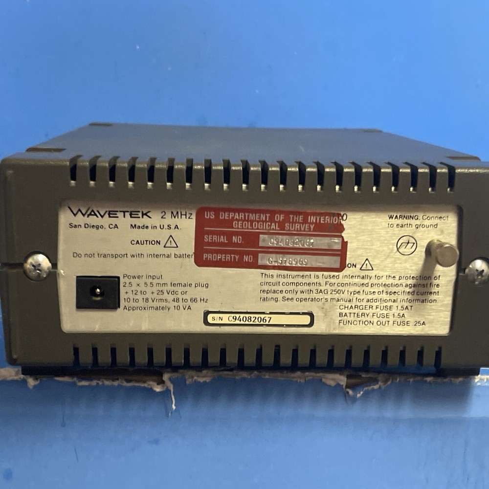 WAVETEK 2 MHZ FUNCTION GENRATOR MODEL 20
