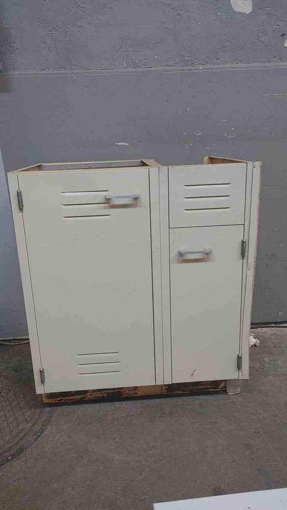 30" st charles casework(104615)