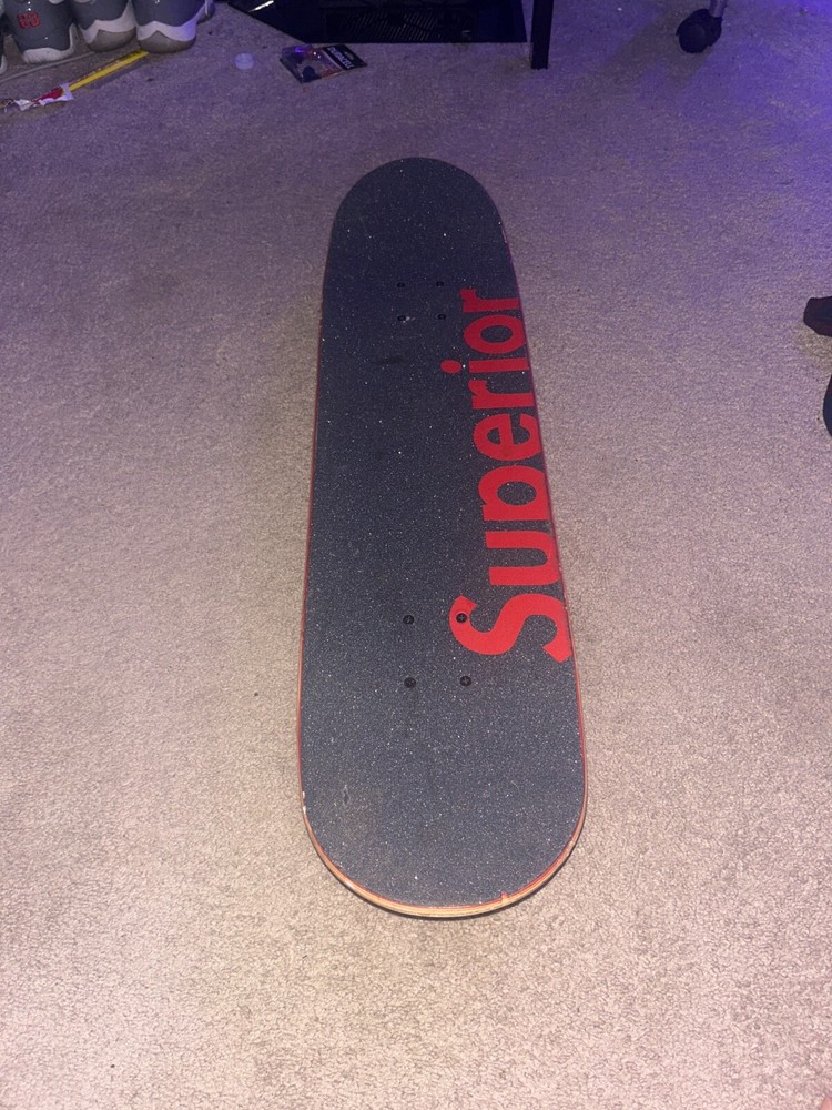 Red tensor superior skateboard