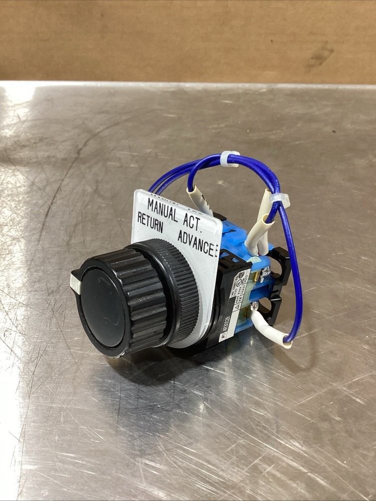 Fuji AR30S2R 2-Position Selector Switch, Used