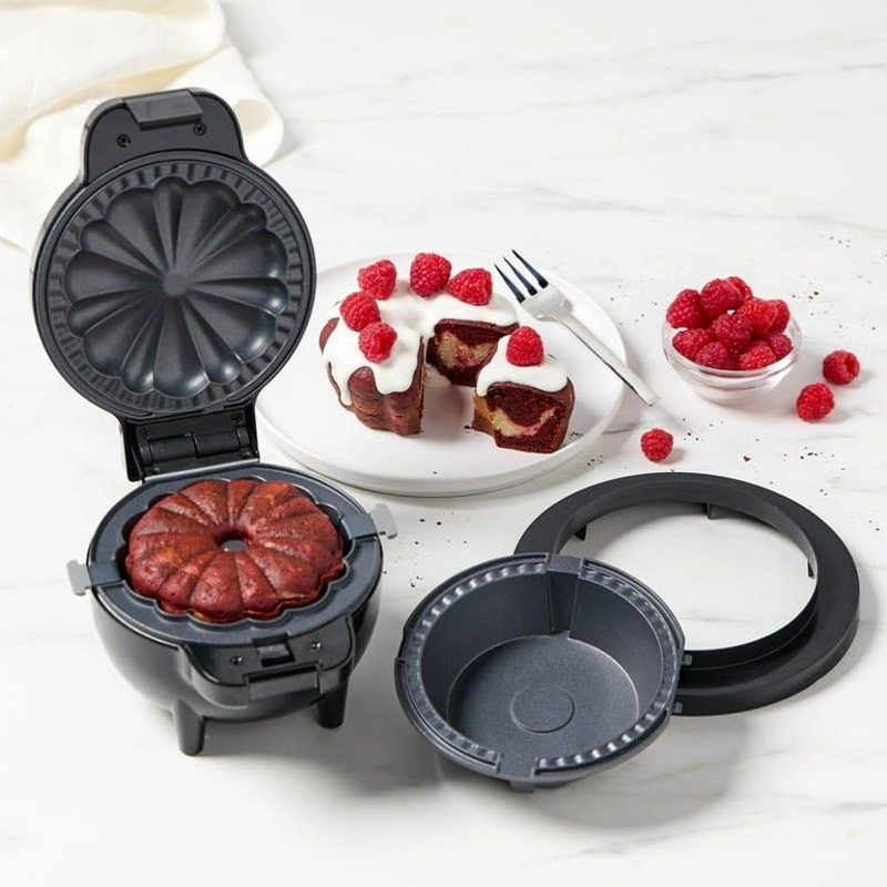 Curtis Stone 2-pack Pie and Bundt Makers with Gift Boxes black