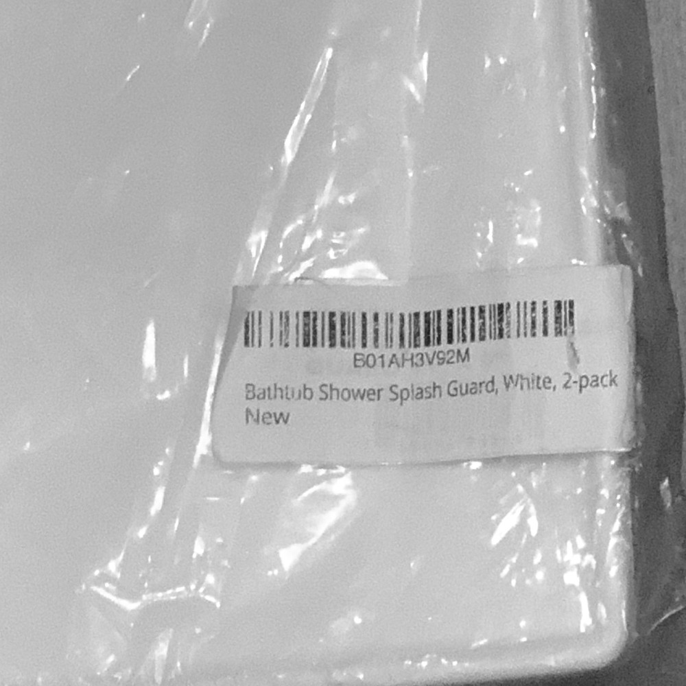 White Plastic Curved Splash Guard Accessory Set for Bathtub