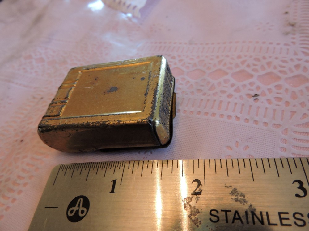 1900 Bryant & May American tin match safe
