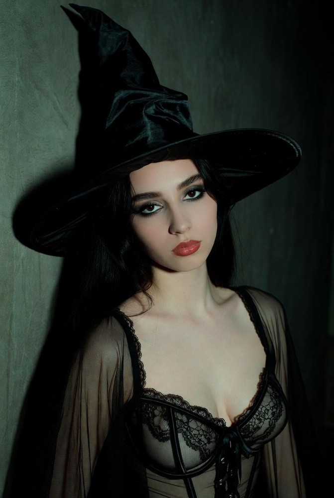 GOTHIC WITCH SUCCUBUS SUMMONING SPELL