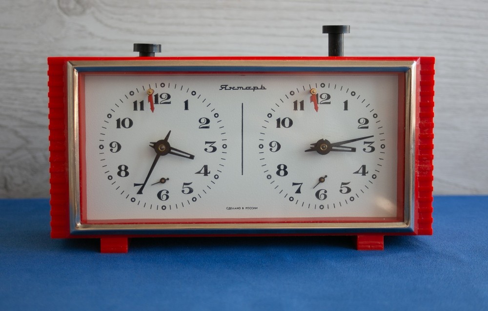 Vintage soviet chess clock / USSR Chess clock AMBER RARE red