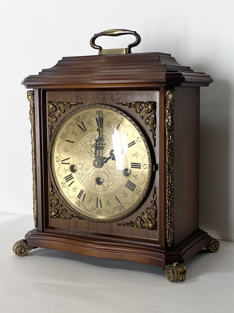 table clock vintage