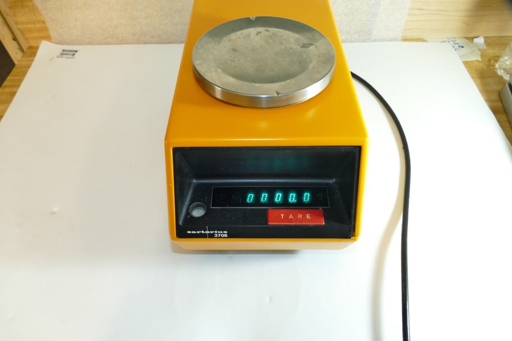 Vintage Sartorius digital lab scale balance 3706
