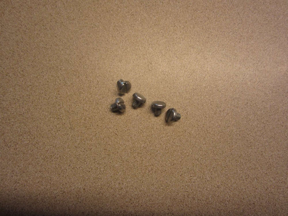 International 436690 (5) Screws